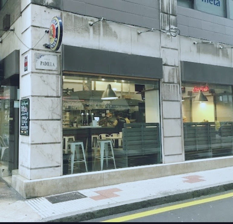 Café Raymond Photos 2